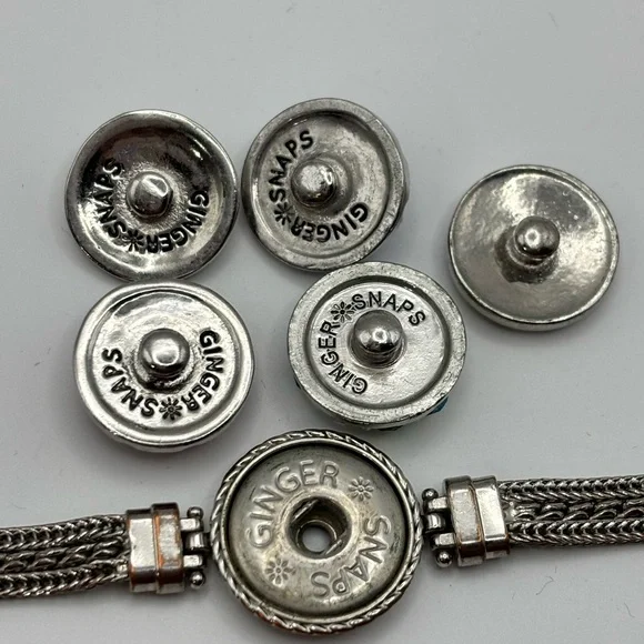 Ginger Snaps, Silver Tone Multi-Color Snap Charm BraceletW/5 Charms Size 71/2” - Picture 8 of 16